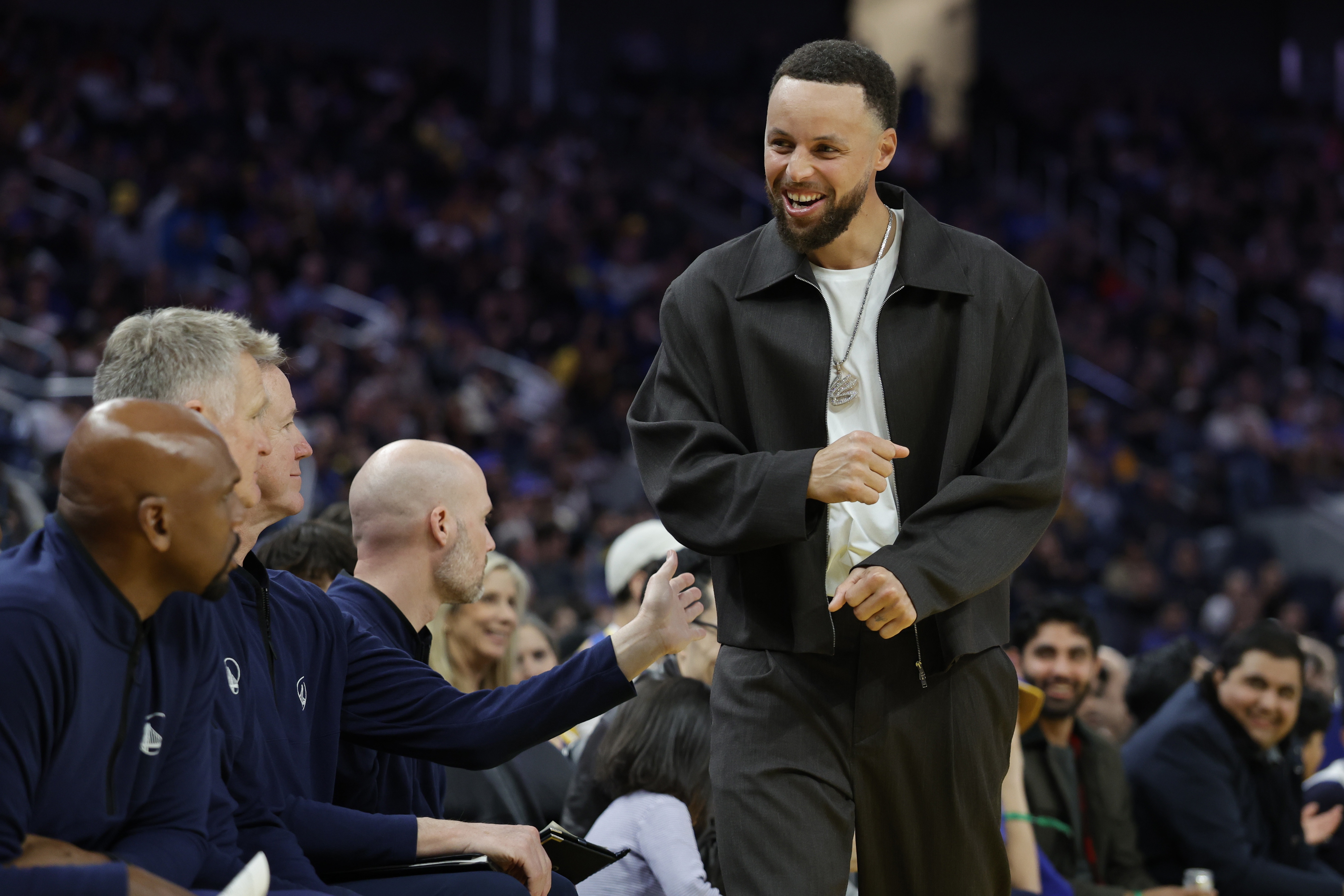 kaiyun开云体育官方入口-科尔：库里今早进行了个人训练 他随队出征客场能提升士气